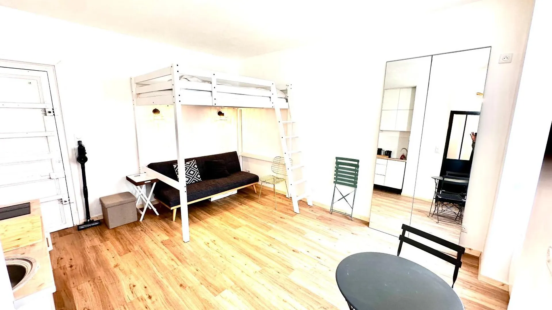 Sunny Paris Studio In The Heart Of 11Eme