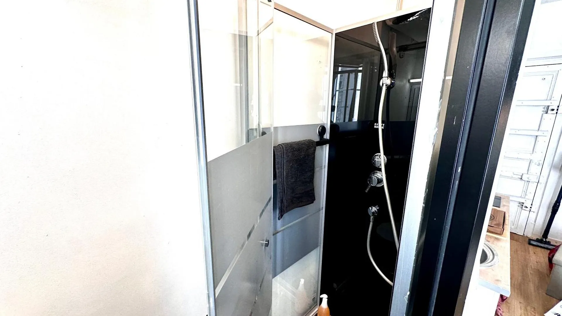 Sunny Paris Studio In The Heart Of 11Eme Apartman