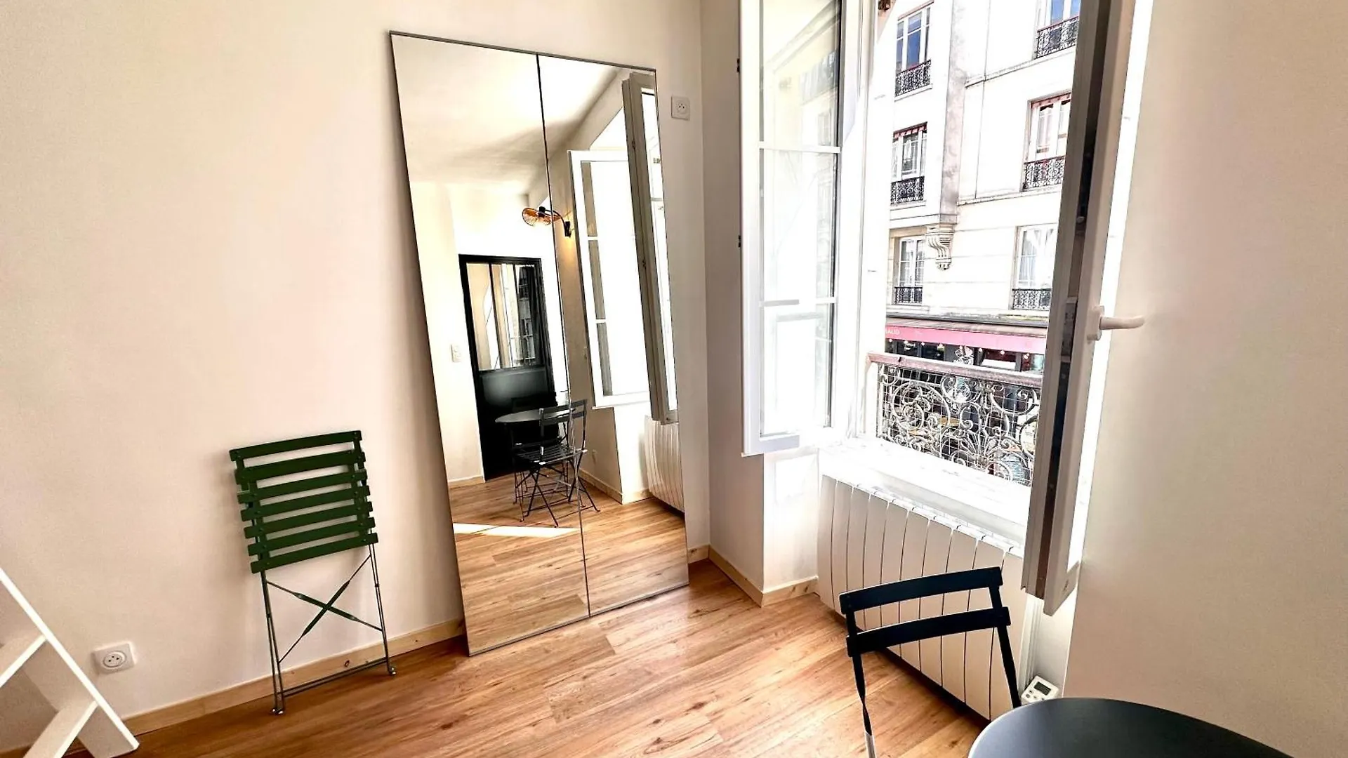 Sunny Paris Studio In The Heart Of 11Eme