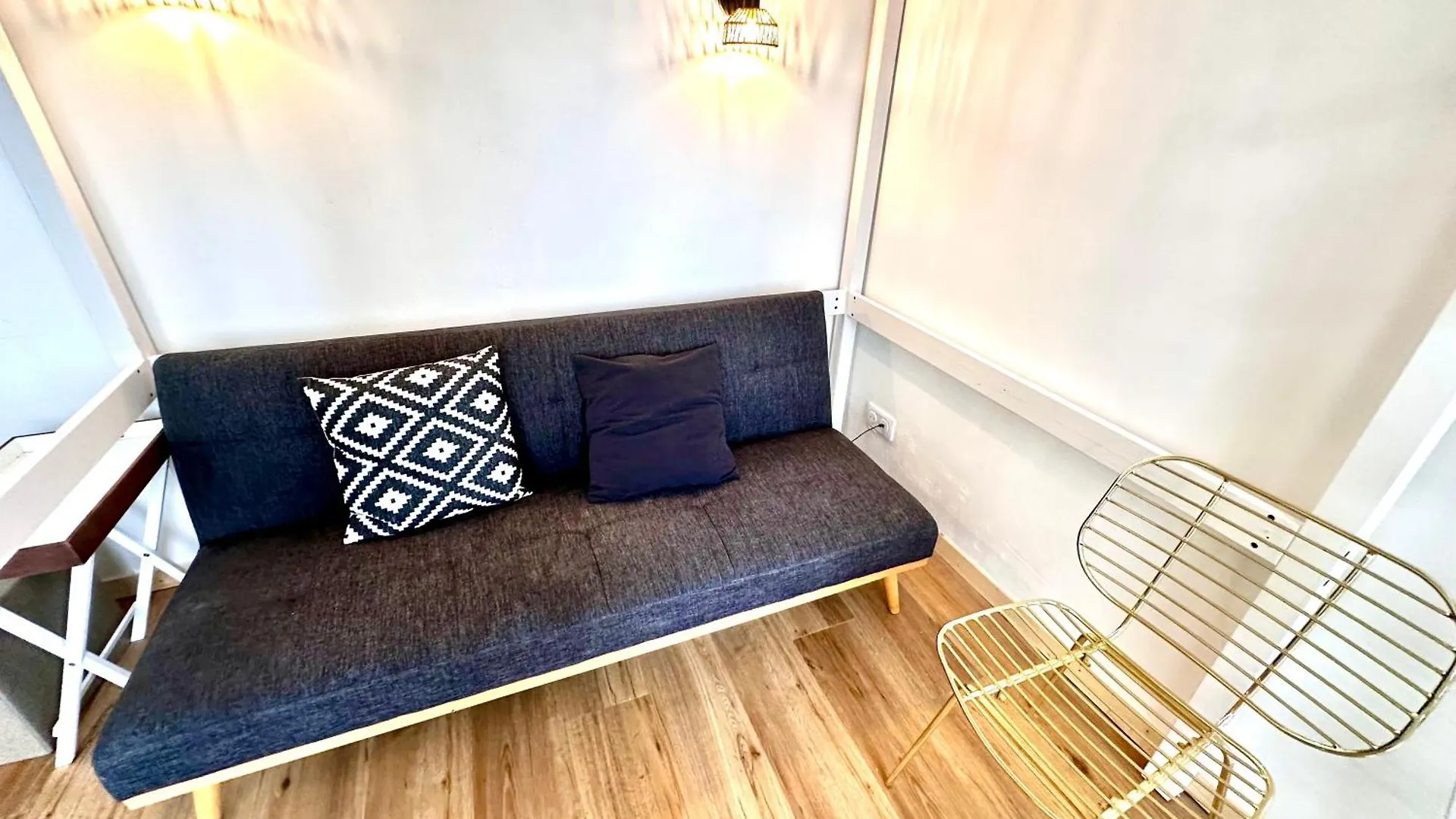 Sunny Paris Studio In The Heart Of 11Eme 0*,  France